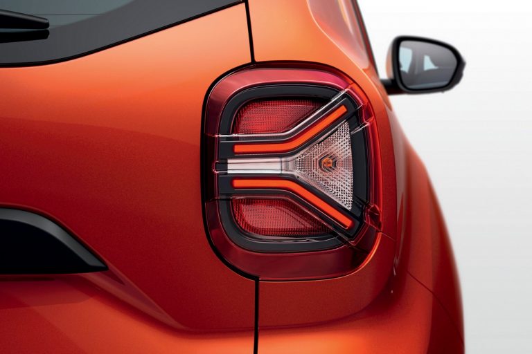 Dacia Duster 2022: immagini ufficiali