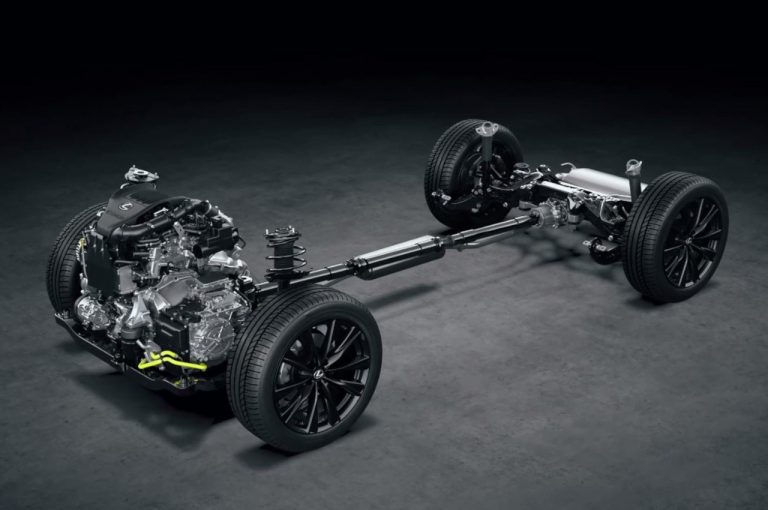 Lexus NX 2022: immagini ufficiali
