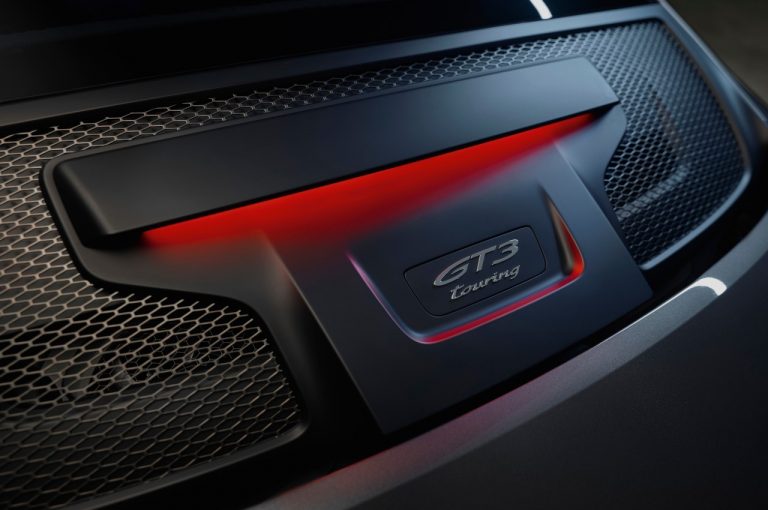 Porsche 911 GT3 con pacchetto Touring: immagini ufficiali