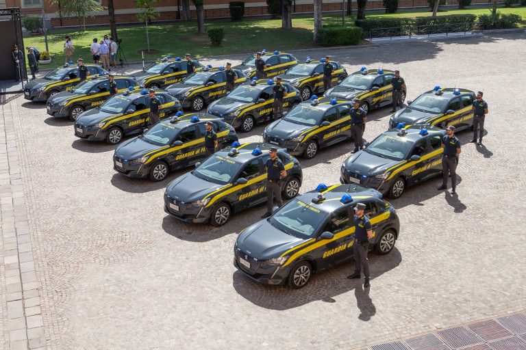 Peugeot e-208 Guardia di Finanza: immagini ufficiali