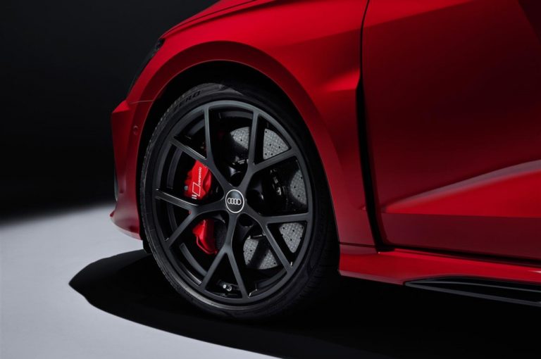 Audi RS3 berlina e Sportback 2022: immagini ufficiali
