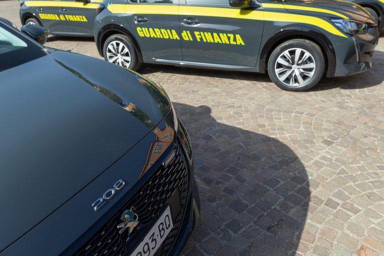 Peugeot e-208 Guardia di Finanza: immagini ufficiali