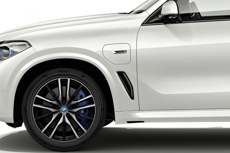 Bmw, novità di gamma estate 2021: immagini ufficiali