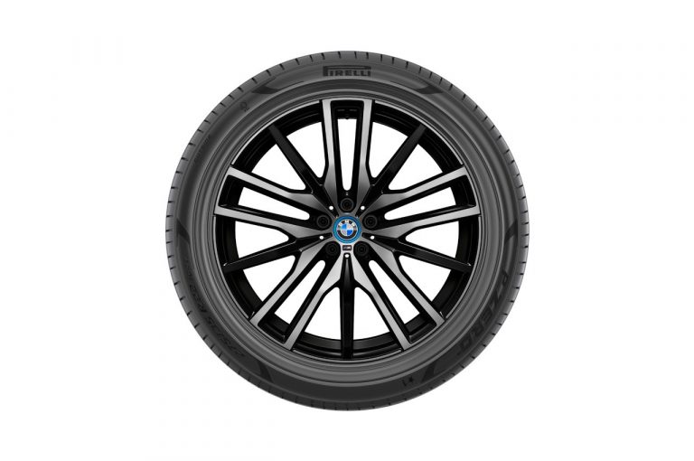 Bmw, novità di gamma estate 2021: immagini ufficiali