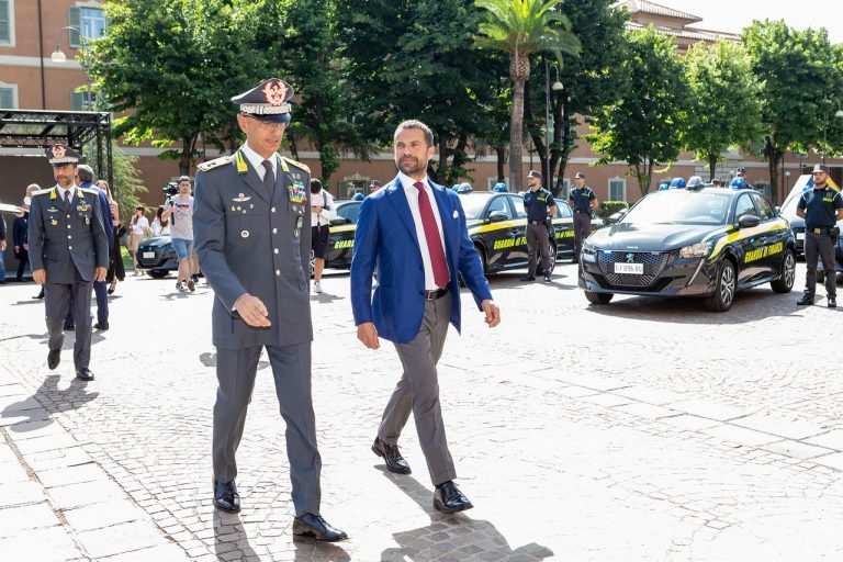 Peugeot e-208 Guardia di Finanza: immagini ufficiali