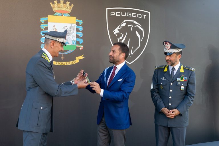 Peugeot e-208 Guardia di Finanza: immagini ufficiali