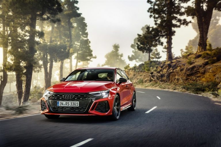 Audi RS3 berlina e Sportback 2022: immagini ufficiali