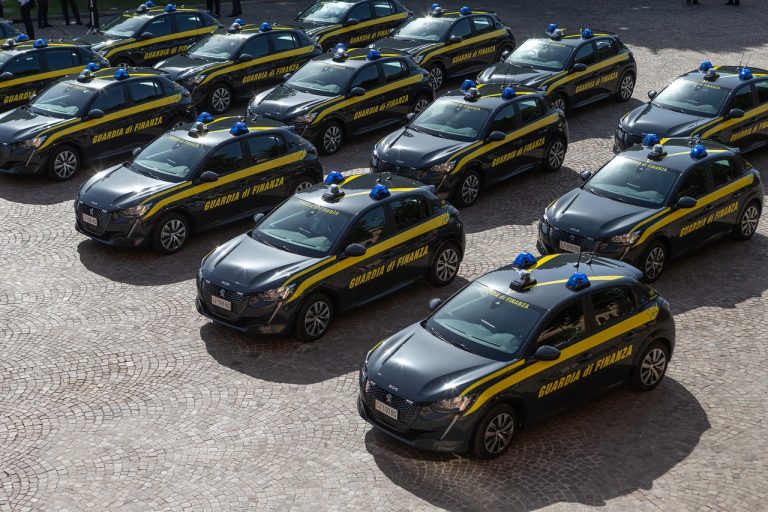 Peugeot e-208 Guardia di Finanza: immagini ufficiali