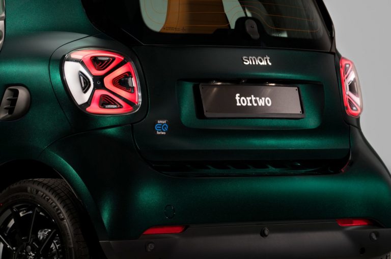 Smart EQ Fortwo Racing Green Edition by Brabus: immagini ufficiali