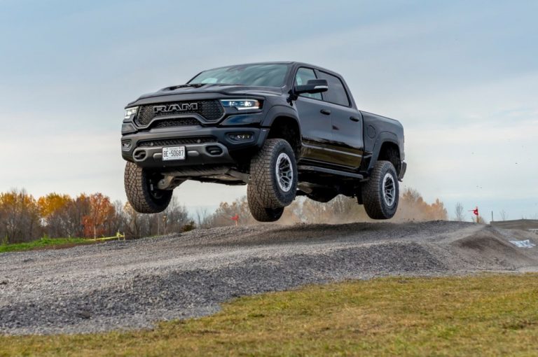 Ram 1500 Trx 2021: nuove immagini ufficiali