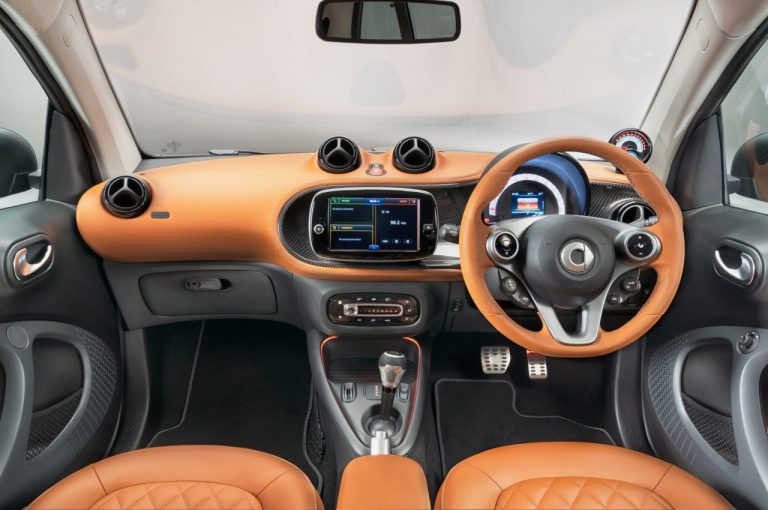 Smart EQ Fortwo Racing Green Edition by Brabus: immagini ufficiali