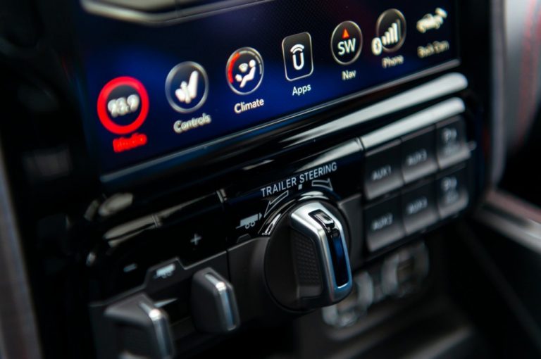 Ram 1500 Trx 2021: nuove immagini ufficiali