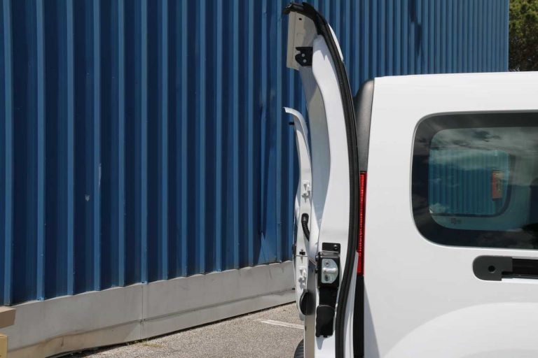 Nissan NV 250 Combi L2 dCi: prova su strada