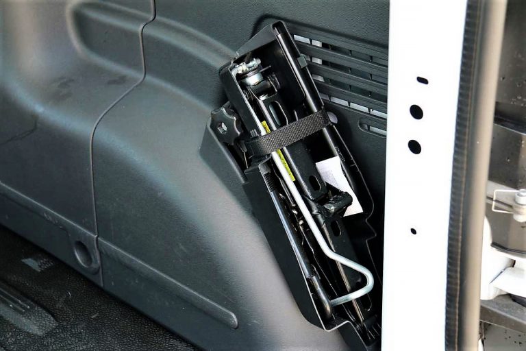 Nissan NV 250 Combi L2 dCi: prova su strada