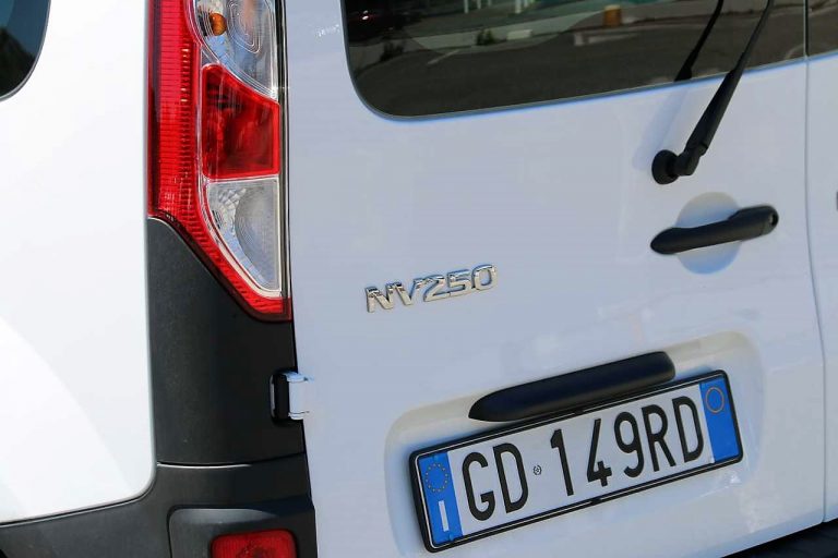 Nissan NV 250 Combi L2 dCi: prova su strada
