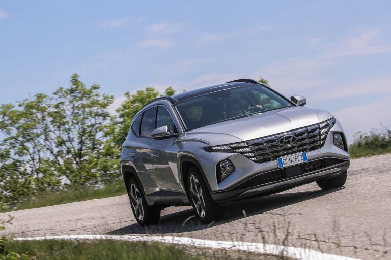 Hyundai Tucson Plug-in Hybrid 2021: immagini ufficiali