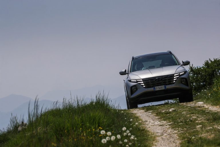 Hyundai Tucson Plug-in Hybrid 2021: immagini ufficiali