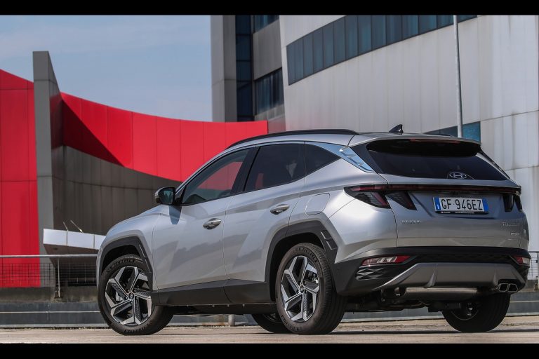 Hyundai Tucson Plug-in Hybrid 2021: immagini ufficiali