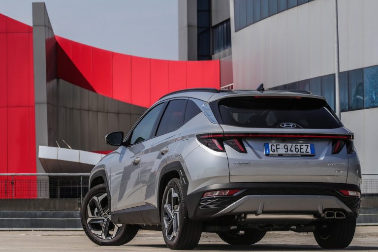 Hyundai Tucson Plug-in Hybrid 2021: immagini ufficiali