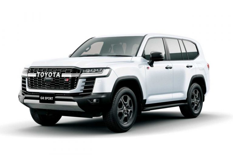 Toyota Land Cruiser GR Sport 2021: immagini ufficiali