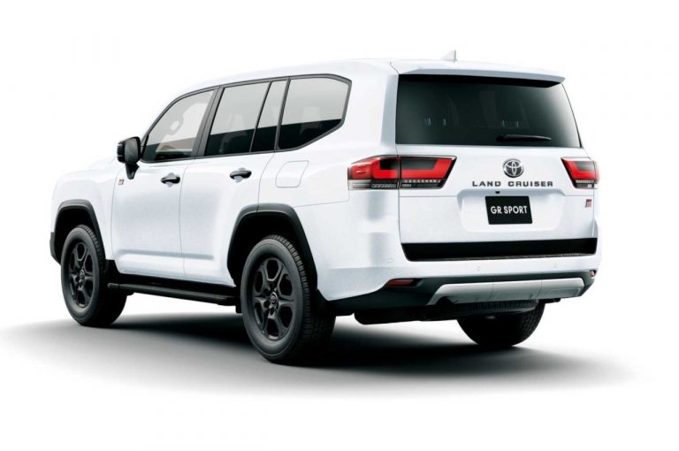 Toyota Land Cruiser GR Sport 2021: immagini ufficiali