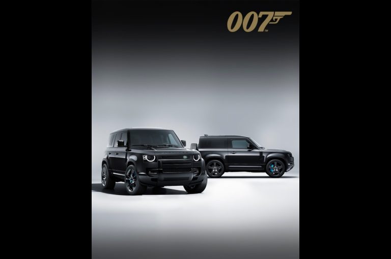 Land Rover Defender V8 Bond Edition 2021: immagini ufficiali