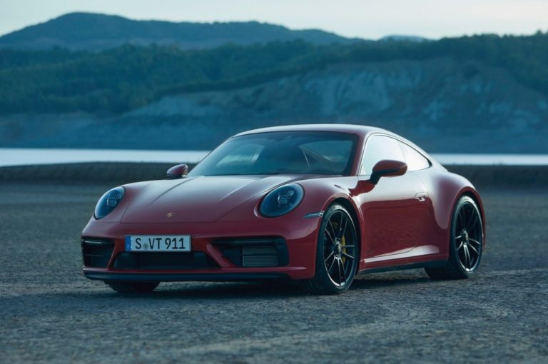 Porsche 911 Carrera GTS, Carrera 4 GTS e Carrera GTS Cabriolet 2022: immagini ufficiali