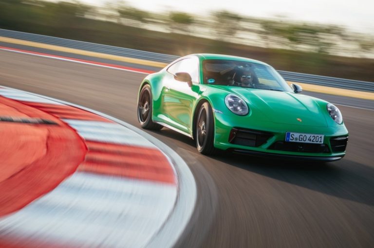 Porsche 911 Carrera GTS, Carrera 4 GTS e Carrera GTS Cabriolet 2022: immagini ufficiali