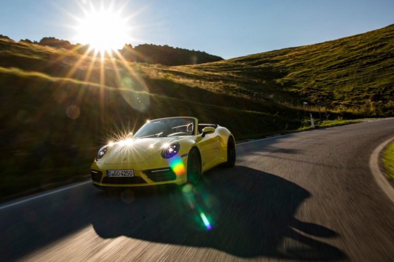 Porsche 911 Carrera GTS, Carrera 4 GTS e Carrera GTS Cabriolet 2022: immagini ufficiali