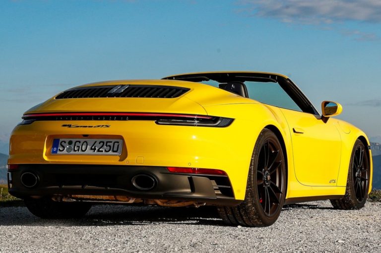 Porsche 911 Carrera GTS, Carrera 4 GTS e Carrera GTS Cabriolet 2022: immagini ufficiali