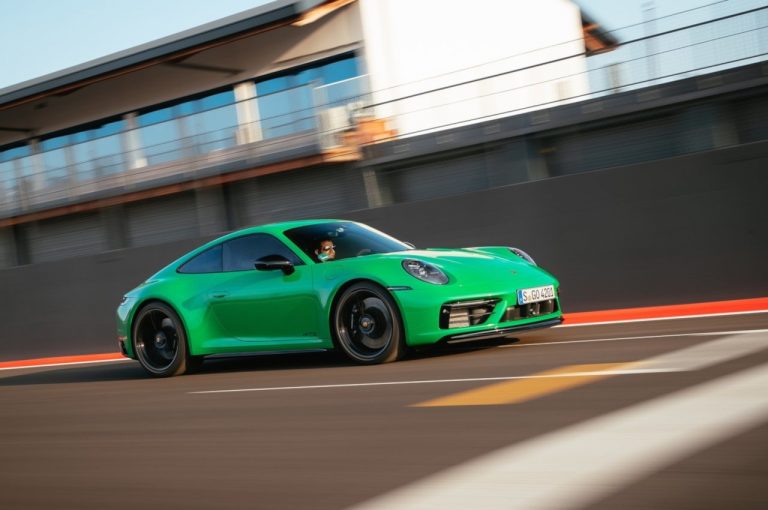 Porsche 911 Carrera GTS, Carrera 4 GTS e Carrera GTS Cabriolet 2022: immagini ufficiali