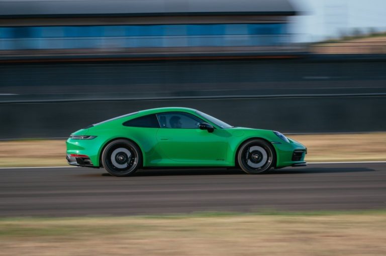 Porsche 911 Carrera GTS, Carrera 4 GTS e Carrera GTS Cabriolet 2022: immagini ufficiali