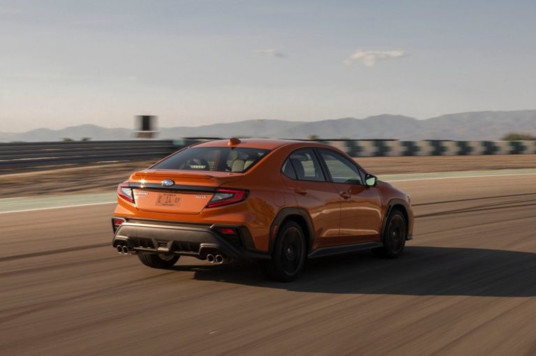 Subaru WRX 2022: immagini ufficiali