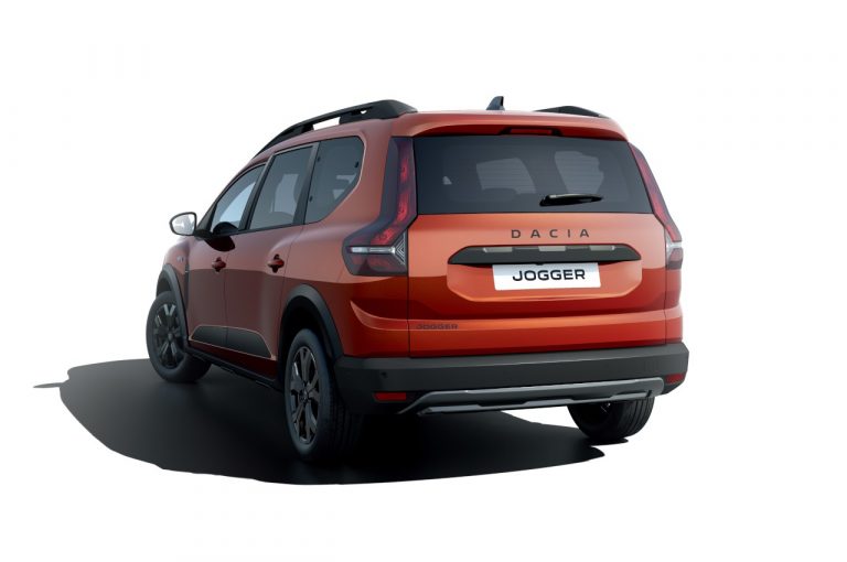 Dacia Jogger 2022: immagini ufficiali