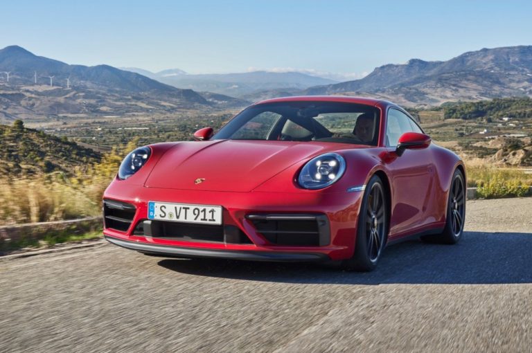 Porsche 911 Carrera GTS, Carrera 4 GTS e Carrera GTS Cabriolet 2022: immagini ufficiali
