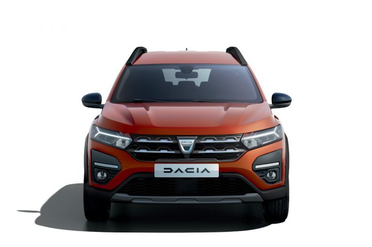 Dacia Jogger 2022: immagini ufficiali