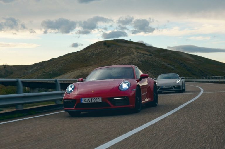 Porsche 911 Carrera GTS, Carrera 4 GTS e Carrera GTS Cabriolet 2022: immagini ufficiali