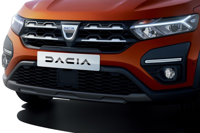 Dacia Jogger 2022: immagini ufficiali