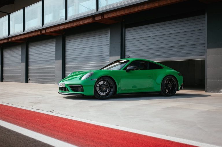 Porsche 911 Carrera GTS, Carrera 4 GTS e Carrera GTS Cabriolet 2022: immagini ufficiali