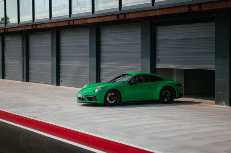 Porsche 911 Carrera GTS, Carrera 4 GTS e Carrera GTS Cabriolet 2022: immagini ufficiali