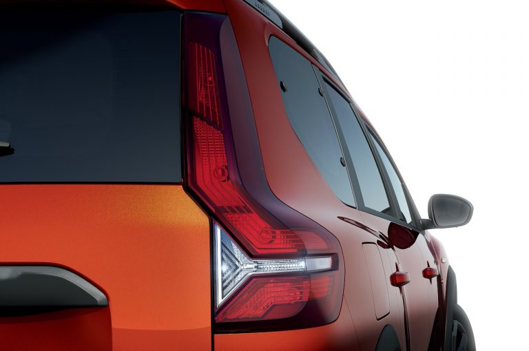 Dacia Jogger 2022: immagini ufficiali
