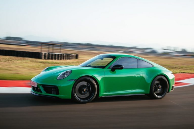 Porsche 911 Carrera GTS, Carrera 4 GTS e Carrera GTS Cabriolet 2022: immagini ufficiali