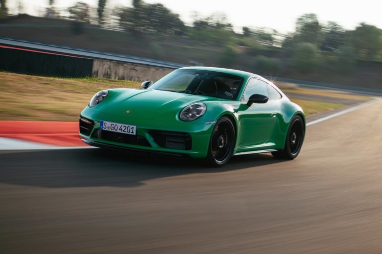 Porsche 911 Carrera GTS, Carrera 4 GTS e Carrera GTS Cabriolet 2022: immagini ufficiali