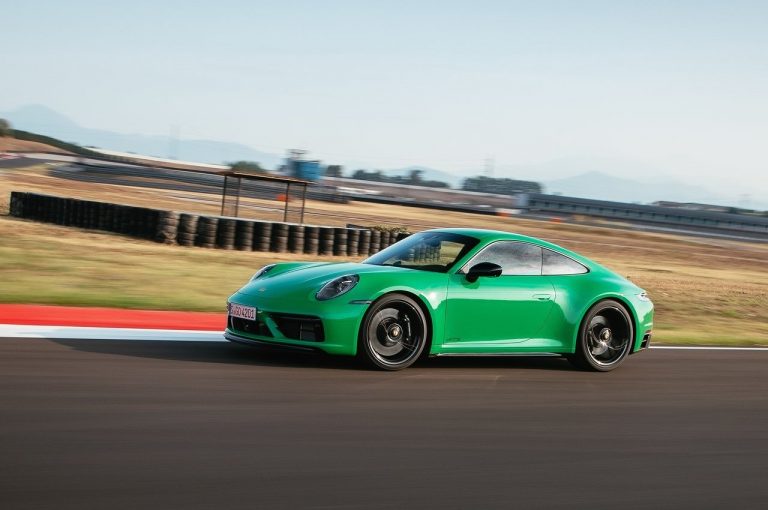 Porsche 911 Carrera GTS, Carrera 4 GTS e Carrera GTS Cabriolet 2022: immagini ufficiali
