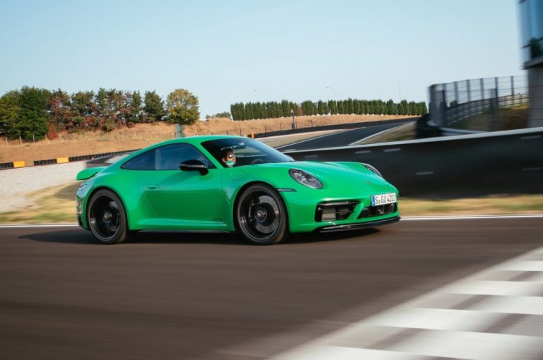 Porsche 911 Carrera GTS, Carrera 4 GTS e Carrera GTS Cabriolet 2022: immagini ufficiali