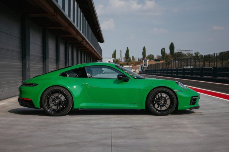 Porsche 911 Carrera GTS, Carrera 4 GTS e Carrera GTS Cabriolet 2022: immagini ufficiali