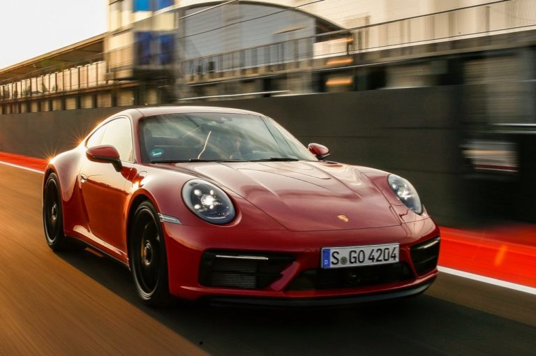 Porsche 911 Carrera GTS, Carrera 4 GTS e Carrera GTS Cabriolet 2022: immagini ufficiali