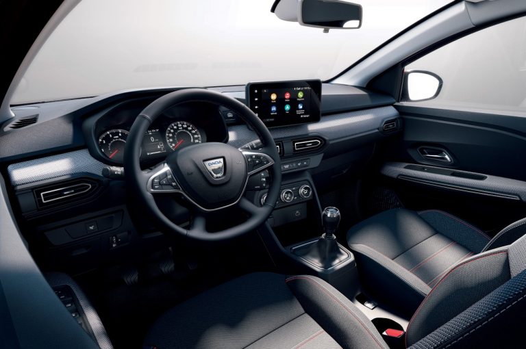 Dacia Jogger 2022: immagini ufficiali