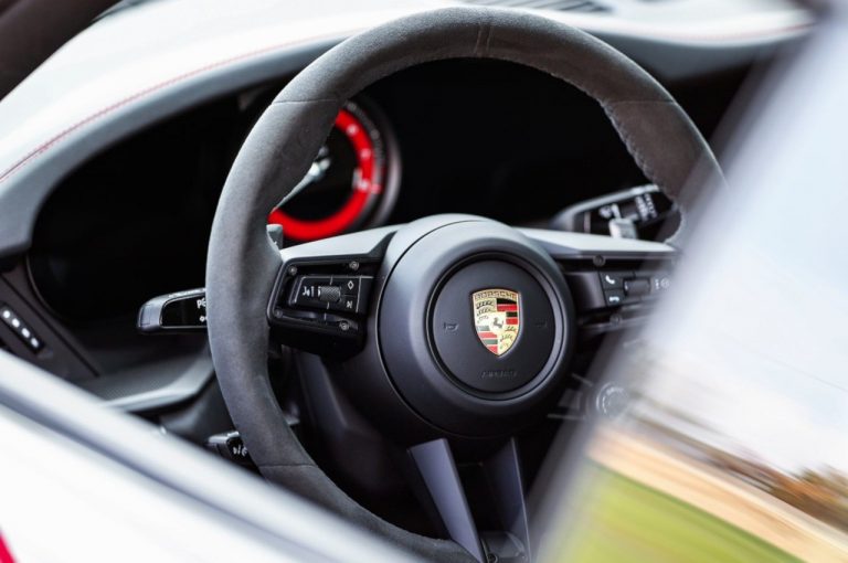 Porsche 911 Carrera GTS, Carrera 4 GTS e Carrera GTS Cabriolet 2022: immagini ufficiali
