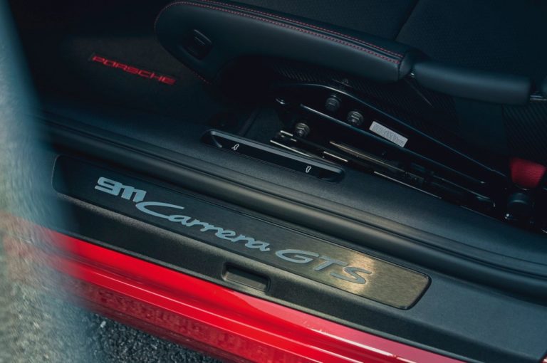 Porsche 911 Carrera GTS, Carrera 4 GTS e Carrera GTS Cabriolet 2022: immagini ufficiali